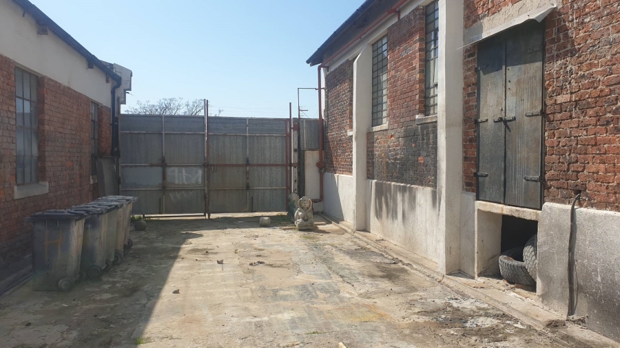 To Let Commercial Property for Rent in Salt River Western Cape
